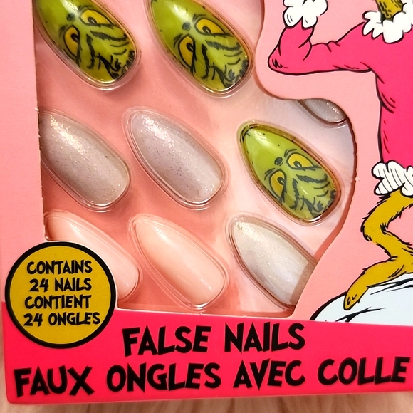 Brand New H&A THE GRINCH False Nails-M - Picture 3 of 3